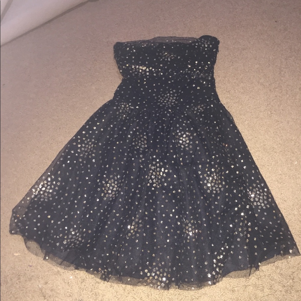 strapless dress